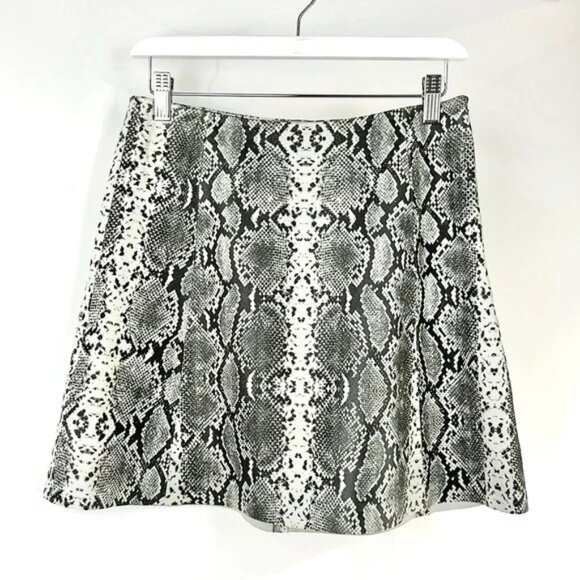VEDA Grey Snakeskin Leather Mini A-Line Skirt - Picture 1 of 7